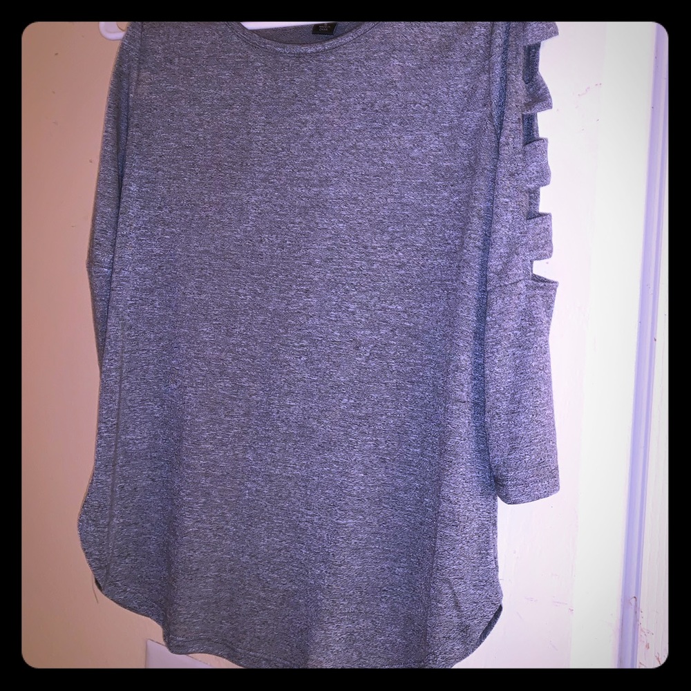 Small iz beyer grey blouse with cut out sleeves